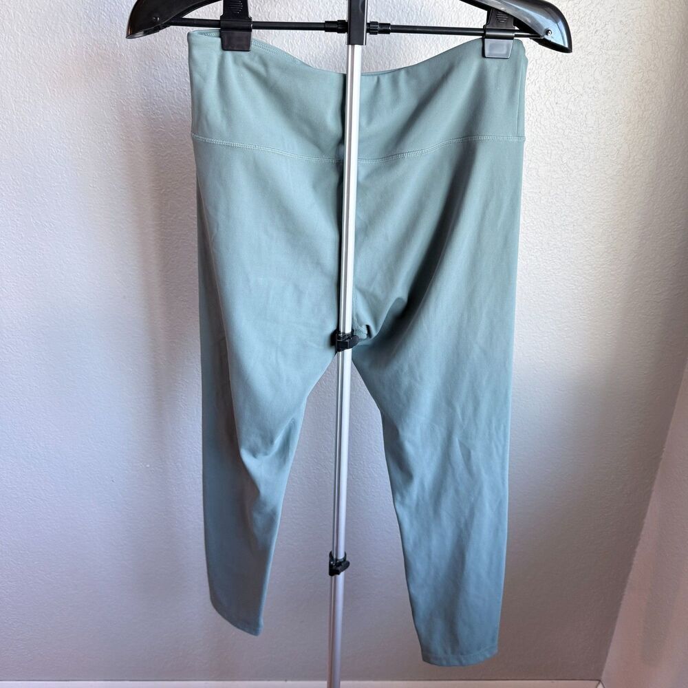 Zyia Active Light N Tight Capri Mint Teal Activewear Athletic Leggings Sz 14/16 - Picture 2 of 3